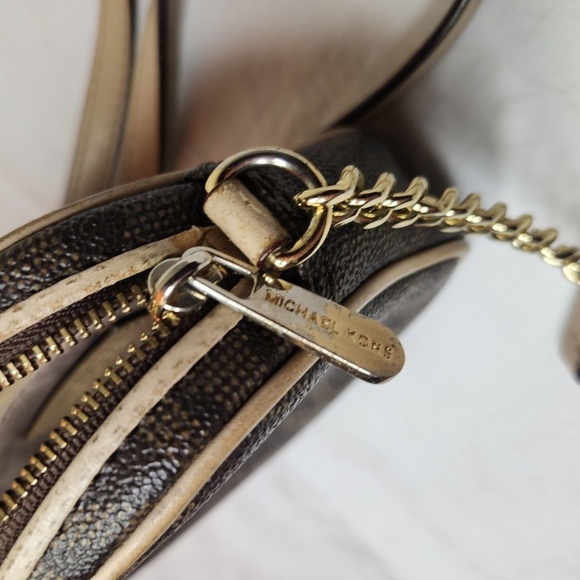 Michael Kors classic mini crossbody purse - Picture 11 of 15